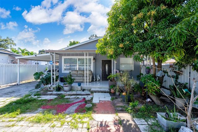 3166 NW 102nd St, Miami, FL 33147