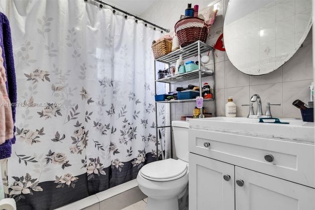 3166 NW 102nd St, Miami, FL 33147