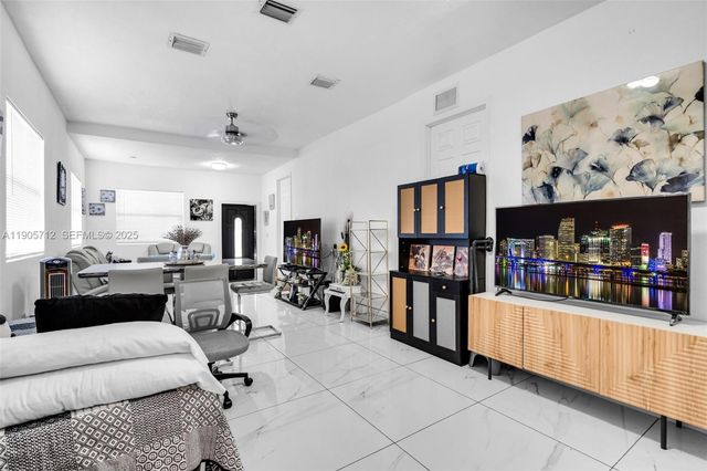 3166 NW 102nd St, Miami, FL 33147