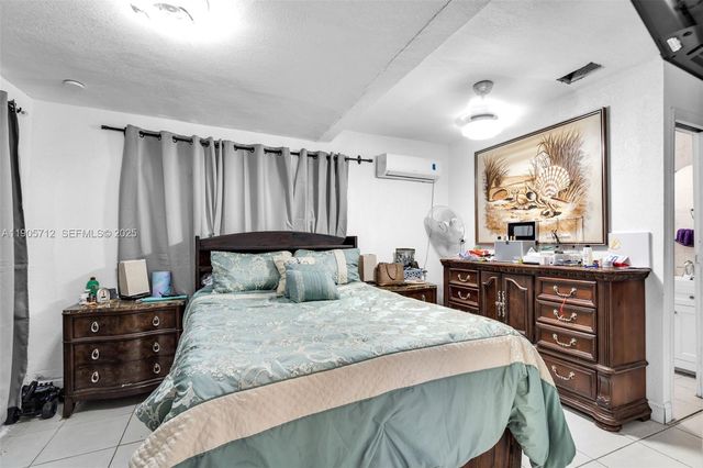 3166 NW 102nd St, Miami, FL 33147