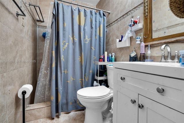 3166 NW 102nd St, Miami, FL 33147