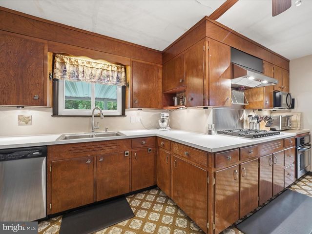 9689 FOREST RIDGE ROAD, Shippensburg, PA 17257