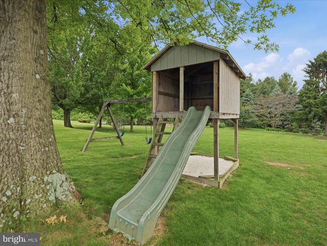 9689 FOREST RIDGE ROAD, Shippensburg, PA 17257