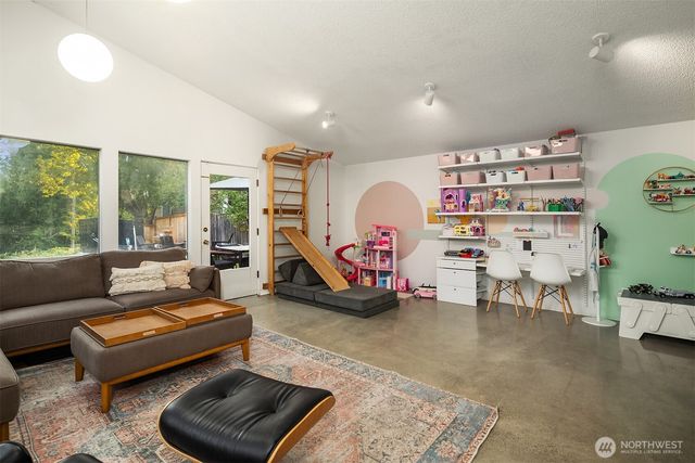 10619 Sand Point Way NE, Seattle, WA 98125