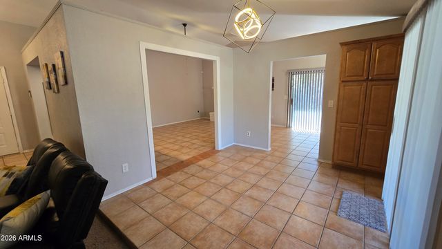 1710 W BANFF Lane, Phoenix, AZ 85023