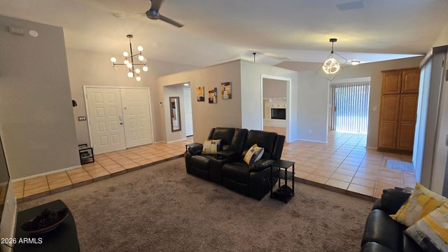 1710 W BANFF Lane, Phoenix, AZ 85023