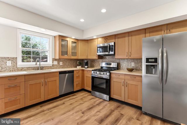 410 JACKSON ST, Falls Church, VA 22046