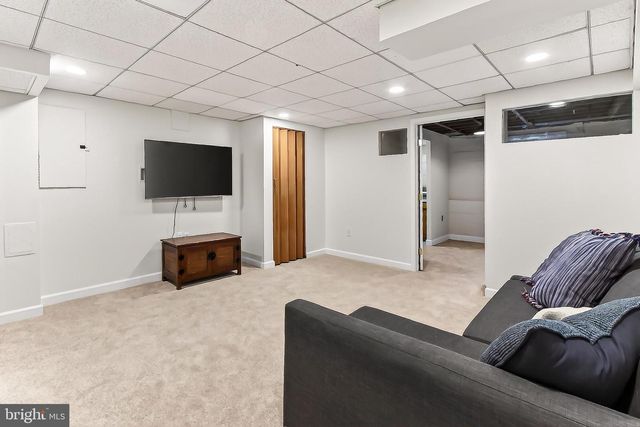 410 JACKSON ST, Falls Church, VA 22046