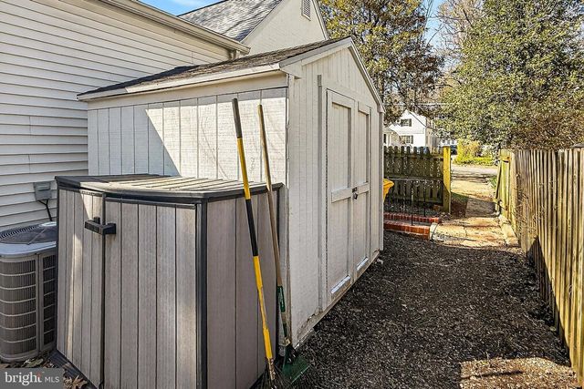 410 JACKSON ST, Falls Church, VA 22046