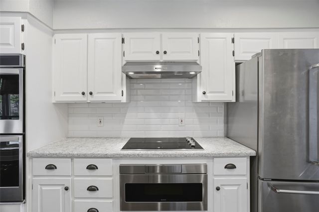 6409 Country Day Trail, Benbrook, TX 76132
