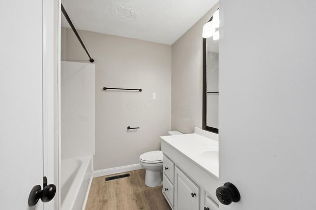 566 E 10th Street, Marysville, OH 43040