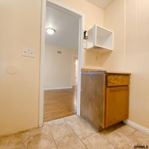 4815 Ames Avenue, Omaha, NE 68104