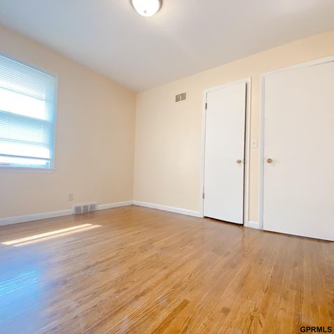 4815 Ames Avenue, Omaha, NE 68104