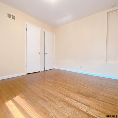 4815 Ames Avenue, Omaha, NE 68104