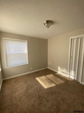 4815 Ames Avenue, Omaha, NE 68104