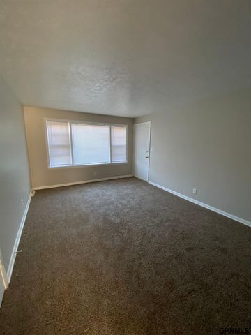 4815 Ames Avenue, Omaha, NE 68104