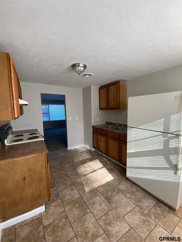 4815 Ames Avenue, Omaha, NE 68104