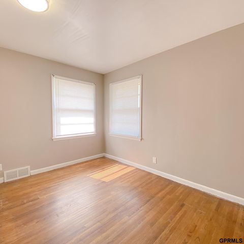 4815 Ames Avenue, Omaha, NE 68104