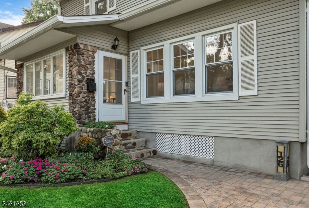 126 Sylvan Ave, Leonia Boro, NJ 07605 — photo 2