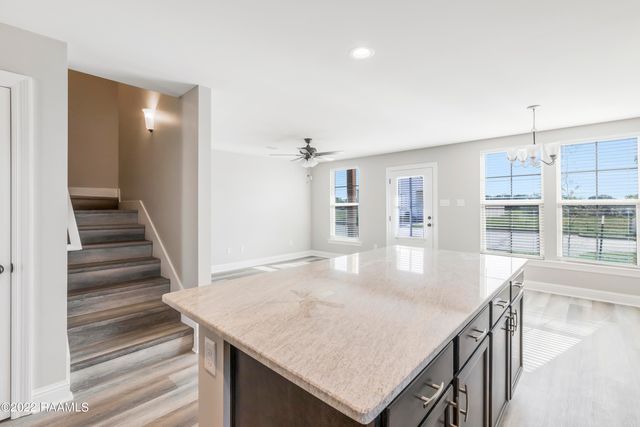101 Sandstone Avenue, Scott, LA 70583