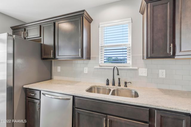 101 Sandstone Avenue, Scott, LA 70583