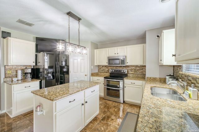 7815 Ironside Port, San Antonio, TX 78227