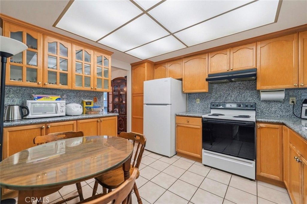 Image 14 of property listing at 16318 Santa Bianca Drive, Hacienda Heights, CA 91745