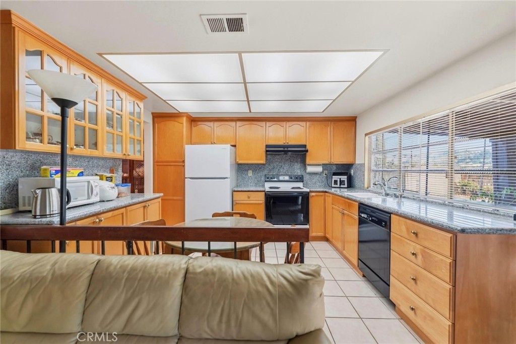 Image 15 of property listing at 16318 Santa Bianca Drive, Hacienda Heights, CA 91745