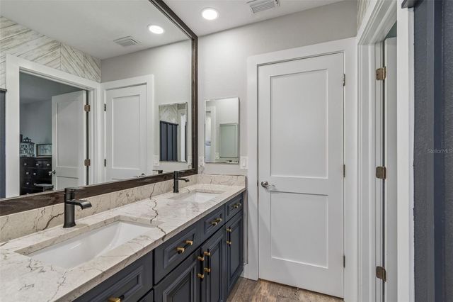 4528 W WOODMERE ROAD, Tampa, FL 33609