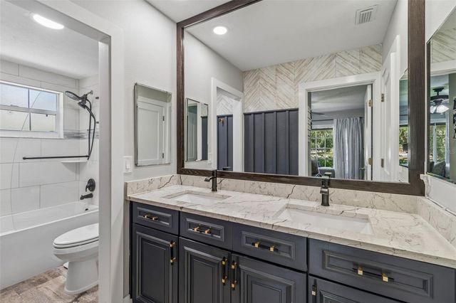 4528 W WOODMERE ROAD, Tampa, FL 33609