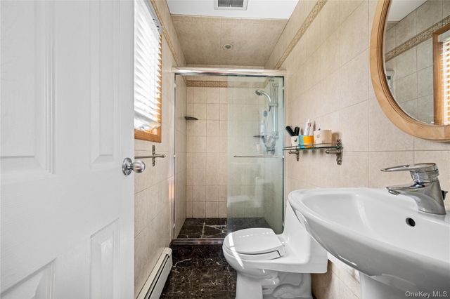 150 Roxton Road, Plainview, NY 11803