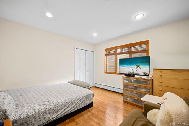 150 Roxton Road, Plainview, NY 11803