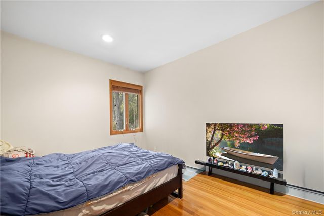 150 Roxton Road, Plainview, NY 11803