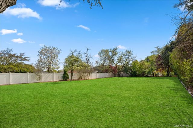 150 Roxton Road, Plainview, NY 11803