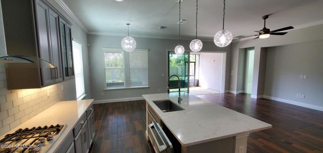3173 MONTILLA Drive, Jacksonville, FL 32246