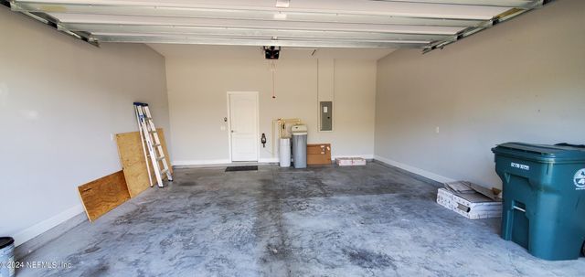 3173 MONTILLA Drive, Jacksonville, FL 32246