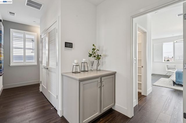 646 Eucalyptus Way, Alameda, CA 94501