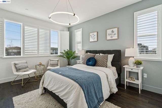 646 Eucalyptus Way, Alameda, CA 94501