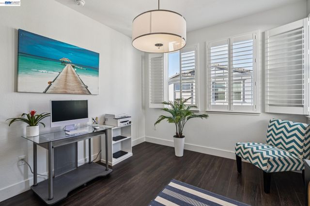 646 Eucalyptus Way, Alameda, CA 94501