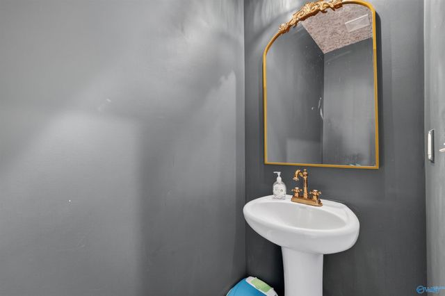 212 Bent Creek Lane, New Market, AL 35761