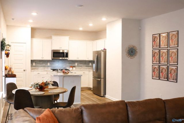 212 Bent Creek Lane, New Market, AL 35761