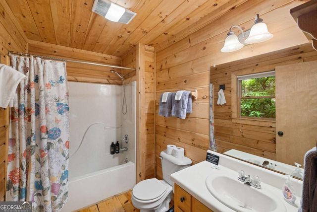 14 Finch Lane, Cherry Log, GA 30522