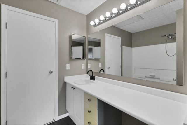 4693 Athalia Drive, 23D, Columbus, OH 43228
