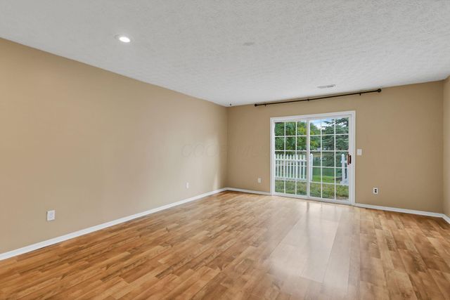 4693 Athalia Drive, 23D, Columbus, OH 43228