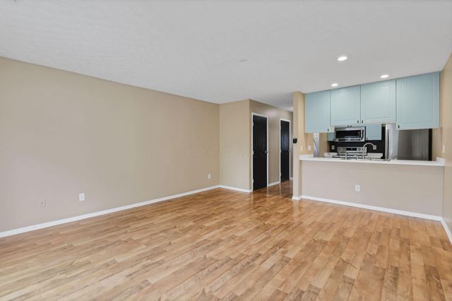 4693 Athalia Drive, 23D, Columbus, OH 43228