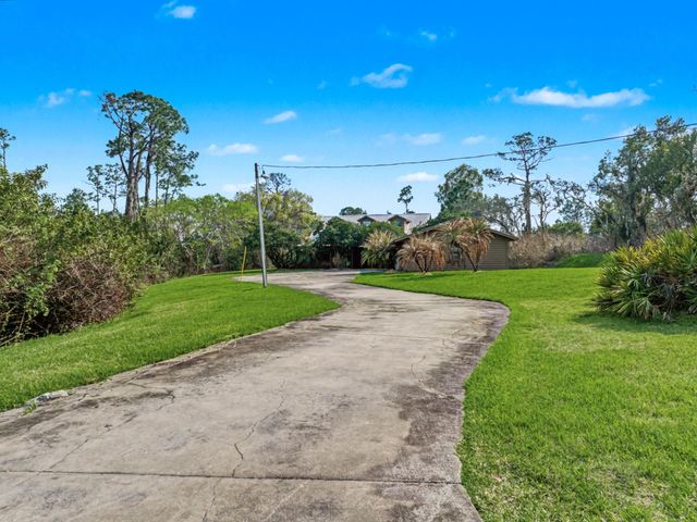 665 Moon Ranch Road, Sebring, FL 33870