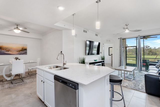 18028 GAWTHROP DRIVE 108, Bradenton, FL 34211