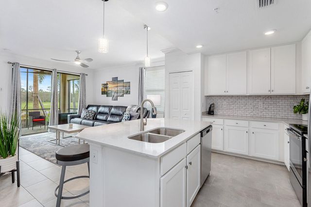 18028 GAWTHROP DRIVE 108, Bradenton, FL 34211