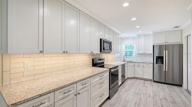 305 HILLS ROAD, Nokomis, FL 34275
