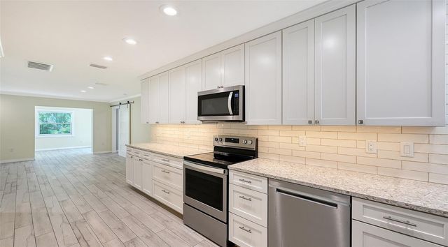 305 HILLS ROAD, Nokomis, FL 34275